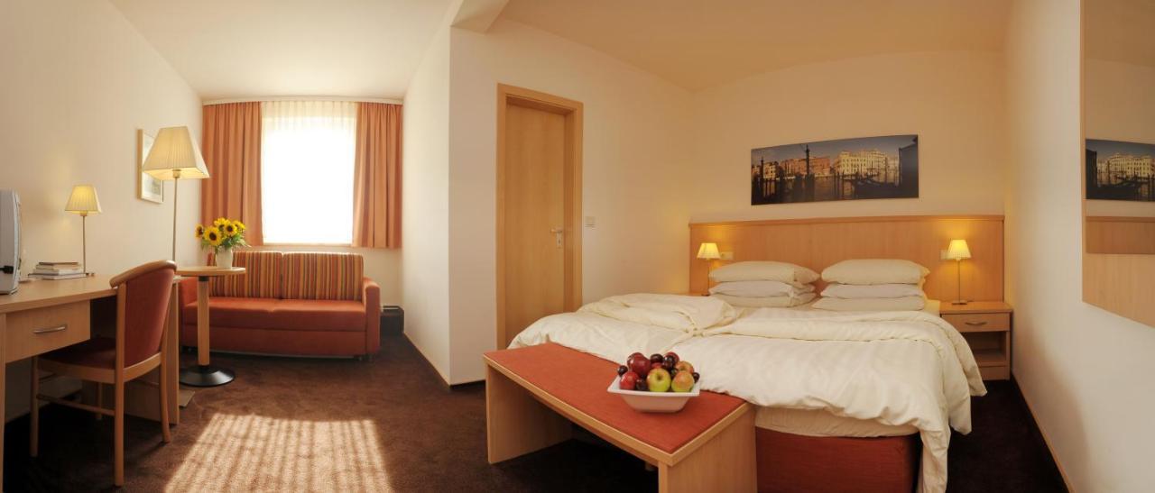 Luebsche Thorweide Wismar Exterior foto